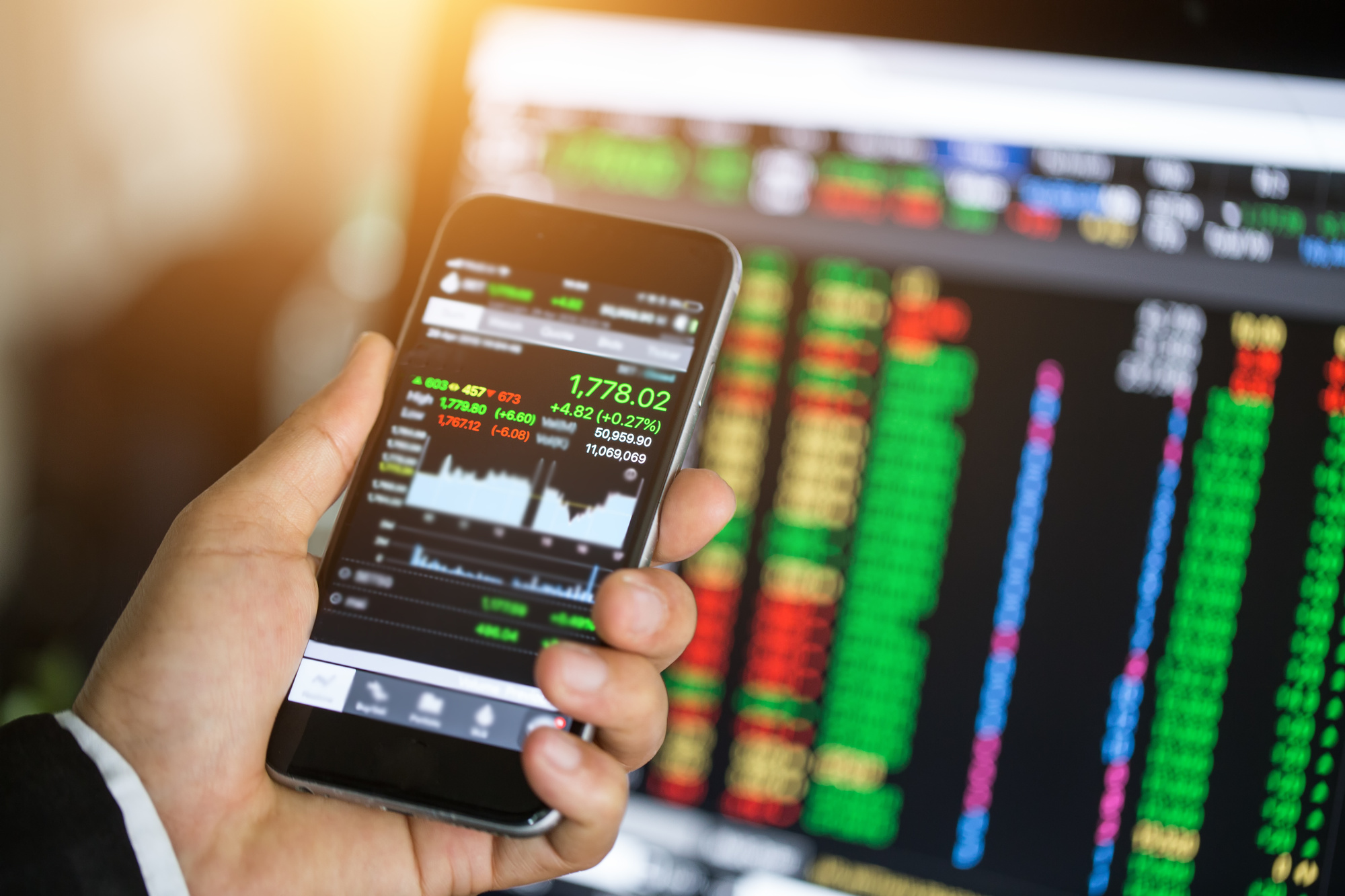 How to Choose a Stock Trading Platform: Everything You Need to Know