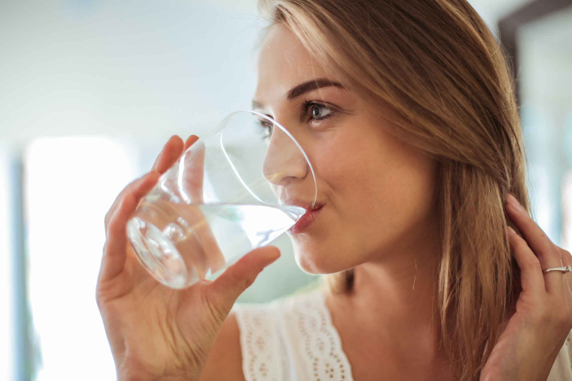 Top Three Benefits of Drinking Healthy Water