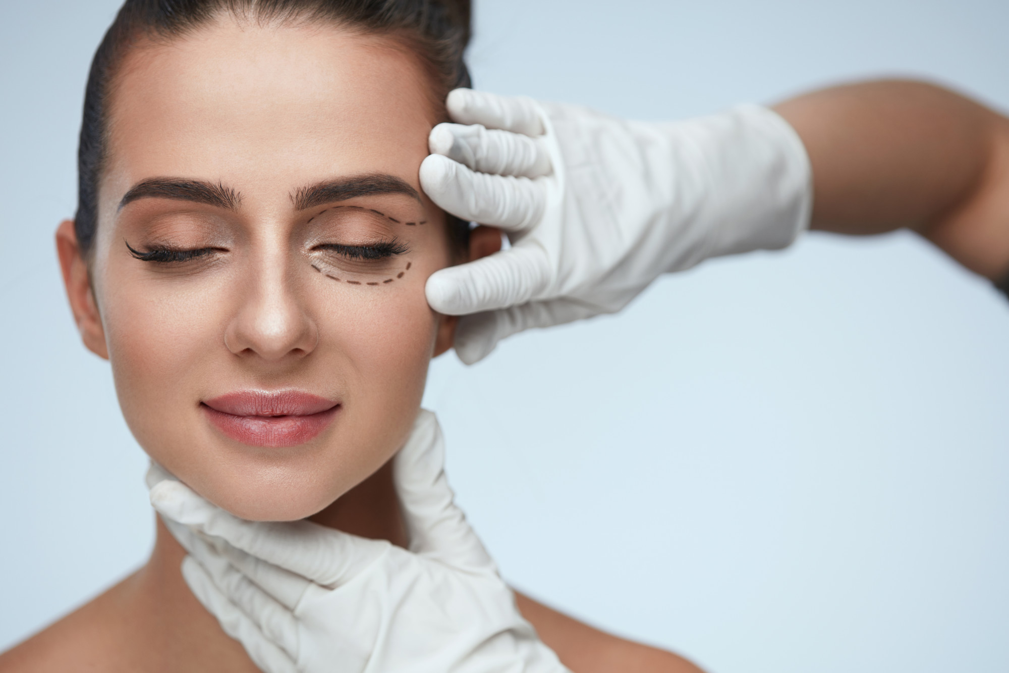A Guide to Non-surgical Eye Bag Removal Options