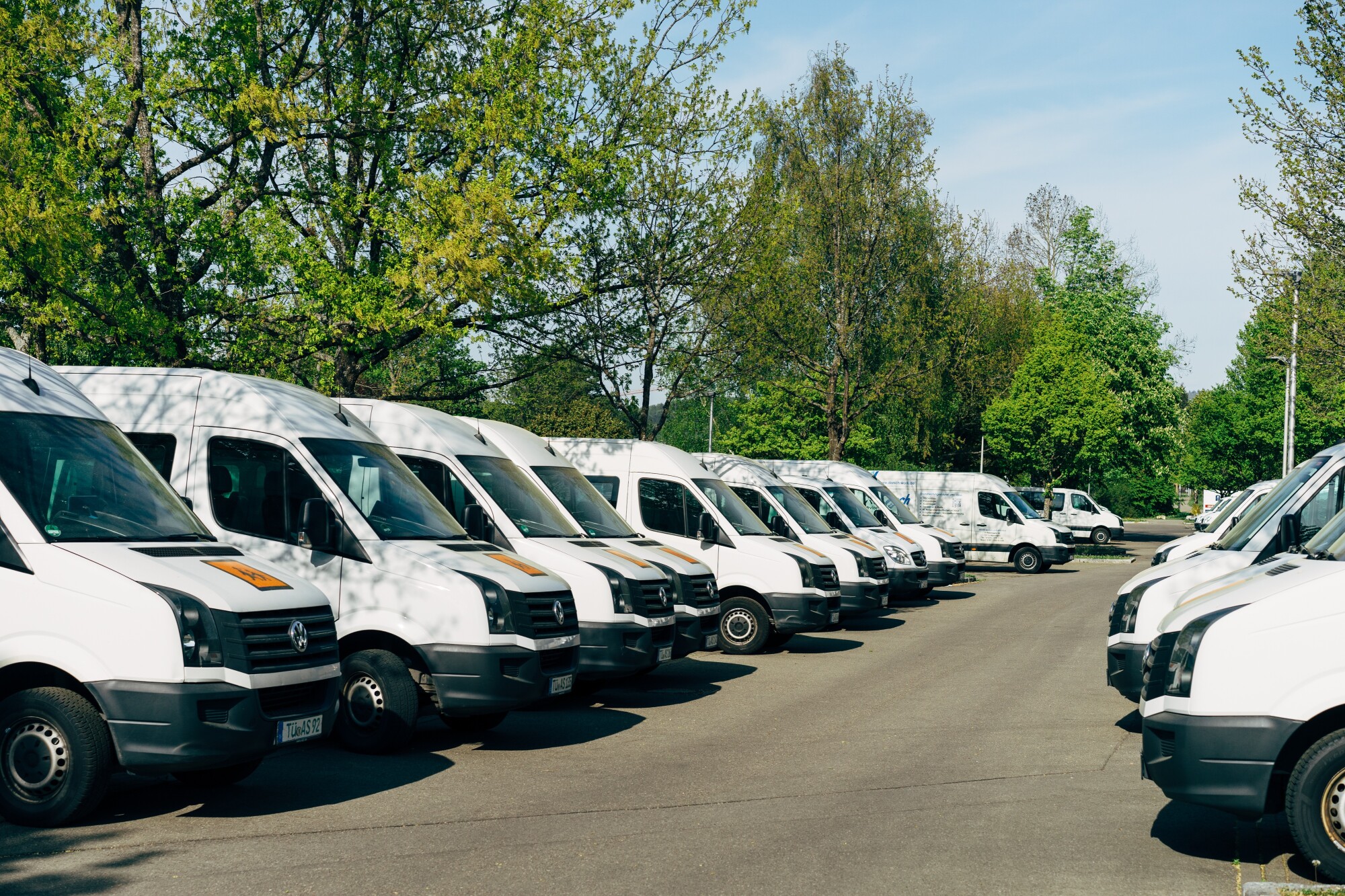 7 Fleet Management Solutions to Save Time and Money