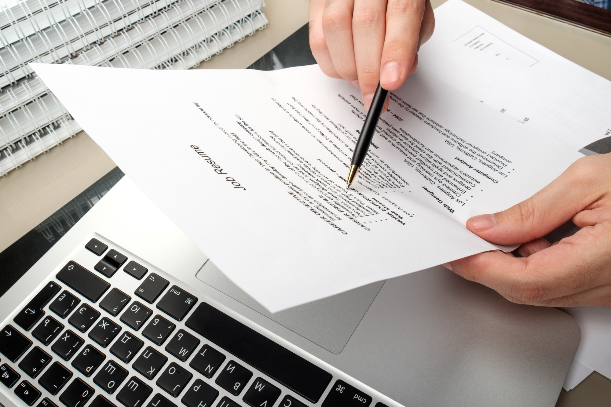 How to Choose the Best Resume Writing Service: A Guide