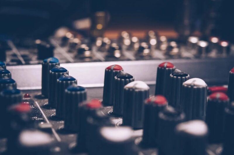 6 Helpful Things That You Should Know About Music Production