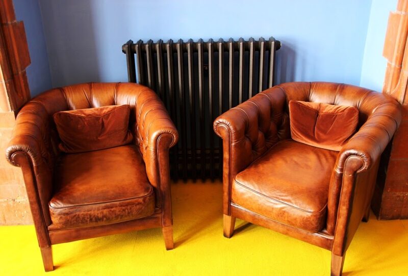 Benefits of Purchasing a Leather Armchair for Your Office in Singapore