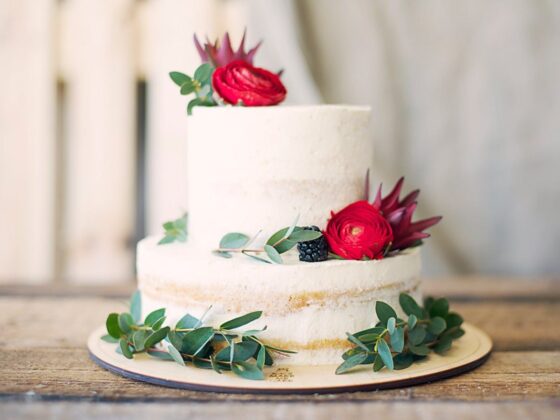 close up photography of cake with flower decor