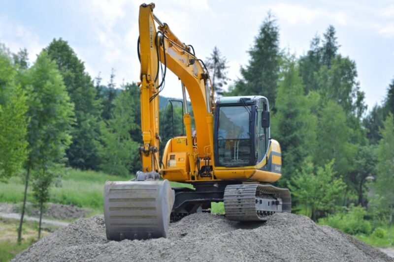 Hiring An Excavator Versus Buying: Which Is The Better Option?