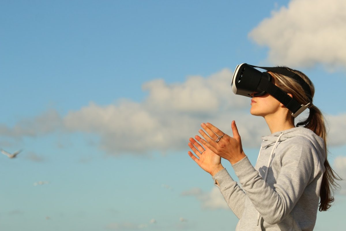 Virtual Reality: What the Future Will Look Like With Facebook’s Meta-universe?