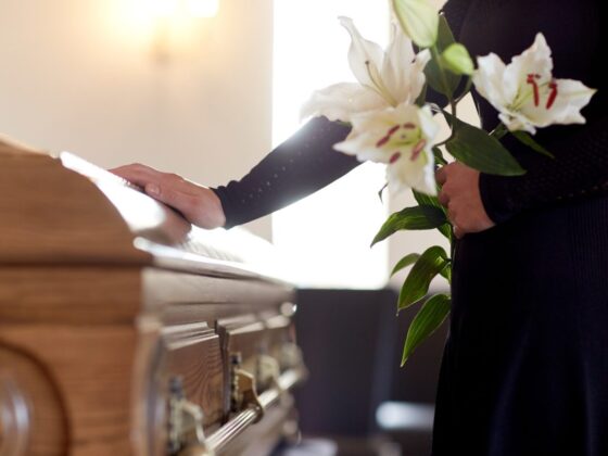 What Everyone Should Know About Proper Funeral Etiquette